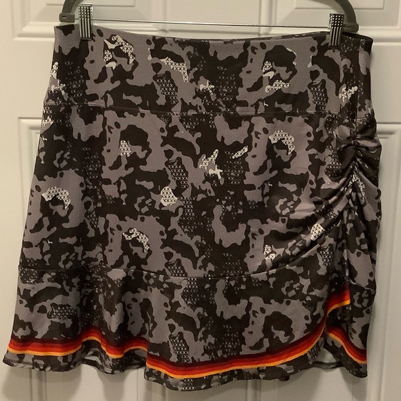 Lucky in Love Dresses & Skirts - Lucky In Love| Gray and Black Printed Skort Accent Stripe Athleisure Casual
